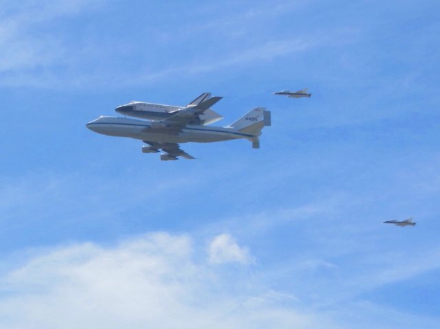 griffithobservatoryspaceshuttleflyove61.jpg