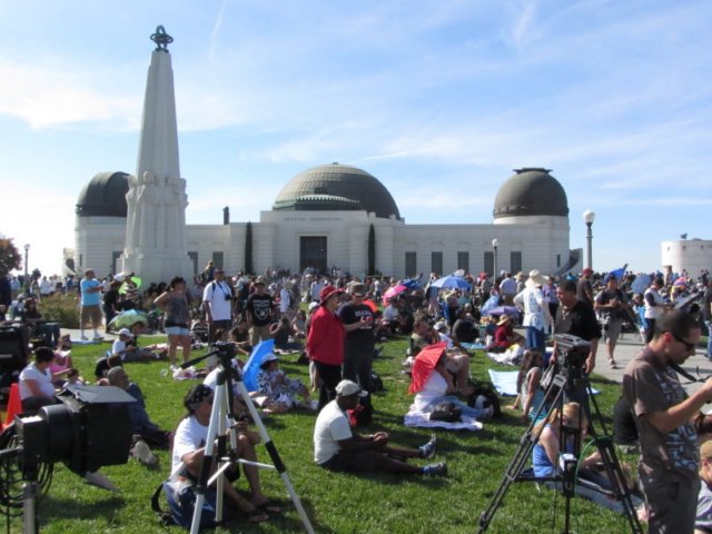 griffithobservatoryspaceshuttleflyover16.jpg