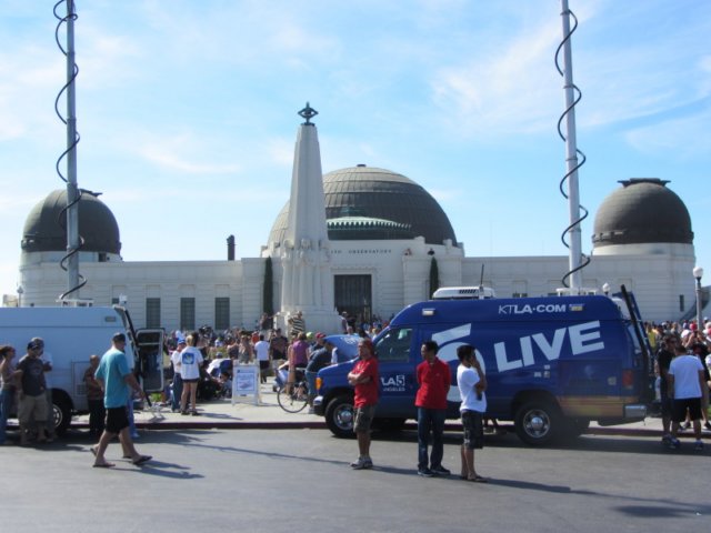 griffithobservatoryspaceshuttleflyover36.jpg