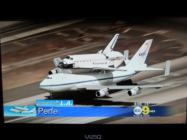 griffithobservatoryspaceshuttleflyover77.jpg